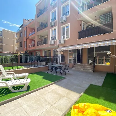 Apartment Cherno 1 N